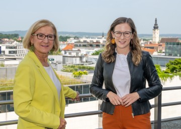 Landeshauptfrau Johanna Mikl-Leitner und Staatssekretärin Claudia Plakolm.