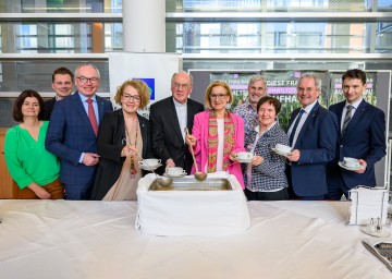 Benefiz-Suppenessen im NÖ Landhaus